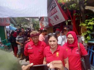 Caleg DPRD DKI Jakarta Daerah Pemilihan (Dapil) Jakarta 2 PDIP Setiana Ngobrol Bareng Warga Kelapa Gading Bahas Kesejahteraan dan Pendidikan Anak