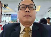 PAUS MENCUCI KAKI RAKYAT INDONESIA