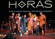 Pengacara Kondang Hotman Paris Hutapea Rayakan HUT ke-65 dengan Nuansa Etnik Batak