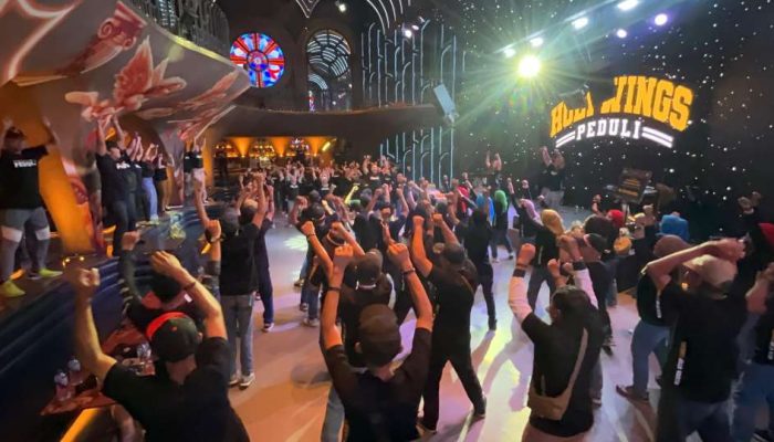 AMBYAR SUPERCLUB CIKINI MENEBAR INSPIRASI HIDUP SEHAT DENGAN ADAKAN SENAM BERSAMA WARGA