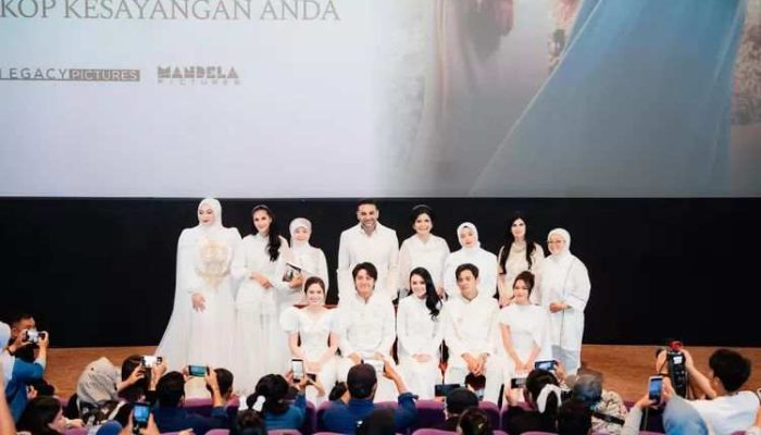 Gala Premiere Assalamualaikum Baitullah: Air Mata Berjatuhan Menjadi Saksi Kuatnya Amira, yang Terluka Namun Tetap Percaya pada Kekuatan Doa