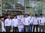 Aliansi Pemantau Program Badan Gizi Nasional (APPBGN) Bersama Sejumlah Calon Mitra Daerah Gelar Aksi Damai di Depan Kantor Pusat Badan Gizi Nasional (BGN).