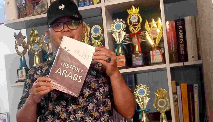 Resensi Buku: RAMADAN INI BELAJAR DARI PHILIP K HITTI