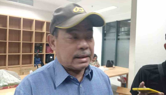 Bursah Zarnubi, Mantan Aktifis Pro Demokrasi dan Reformasi, Bupati Lahat: Indonesia Butuh Tokoh Inspiratif  yang Konsisten Memperjuangkan Demokrasi, Keadilan, dan Nilai-nilai Kemanusiaan melalui Gerakan Sosial maupun Karya Sastra.