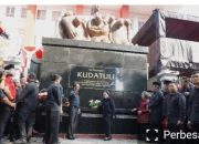 Mantan Presiden RI, Ketua Umum DPP PDI Perjuangan (PDI-P), Megawati Soekarnoputri, Resmikan Monumen Peristiwa Kudatuli di halaman Kantor DPP PDIP: Suatu Saat Kebenaran Sejarah akan Terungkap.