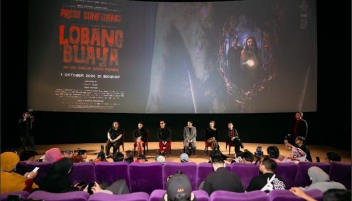 Mengira Sudah Tahu Siapa Dalangnya Hanya dari Trailer? Jangan Terlalu PD, Hanung Bramantyo Siapkan Plot Twist di Film ‘Lobang Buaya’, Sukses Membuat Penonton Gala Premiere Merinding!