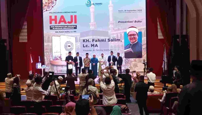 Dr.Elly Warti Maliki Hadiri Peluncuran Dan Bedah Buku HAJI Di Jakarta